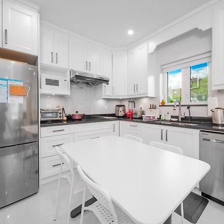 Апартаменти New Laneway House Near Airport, Downtown, Ubc Ванкувер Екстер'єр фото